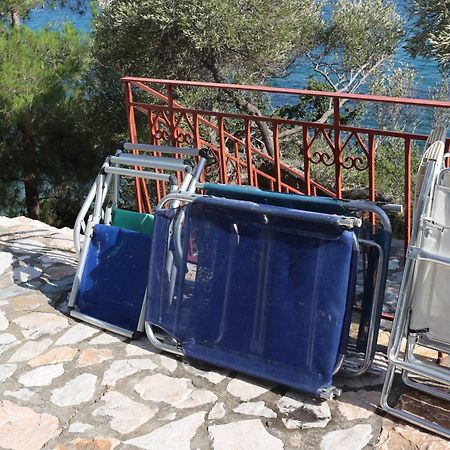 Δωμάτια Κόκκινος Πύργος Plomari Exterior photo