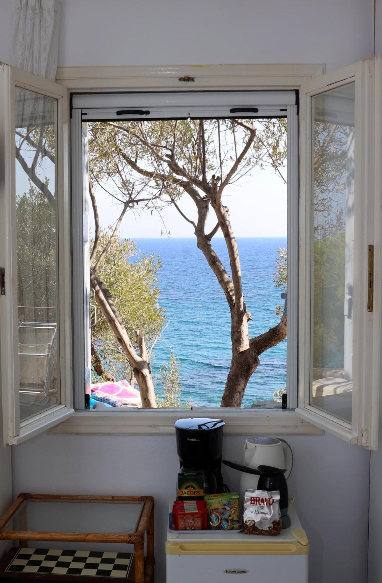 Δωμάτια Κόκκινος Πύργος Plomari Exterior photo