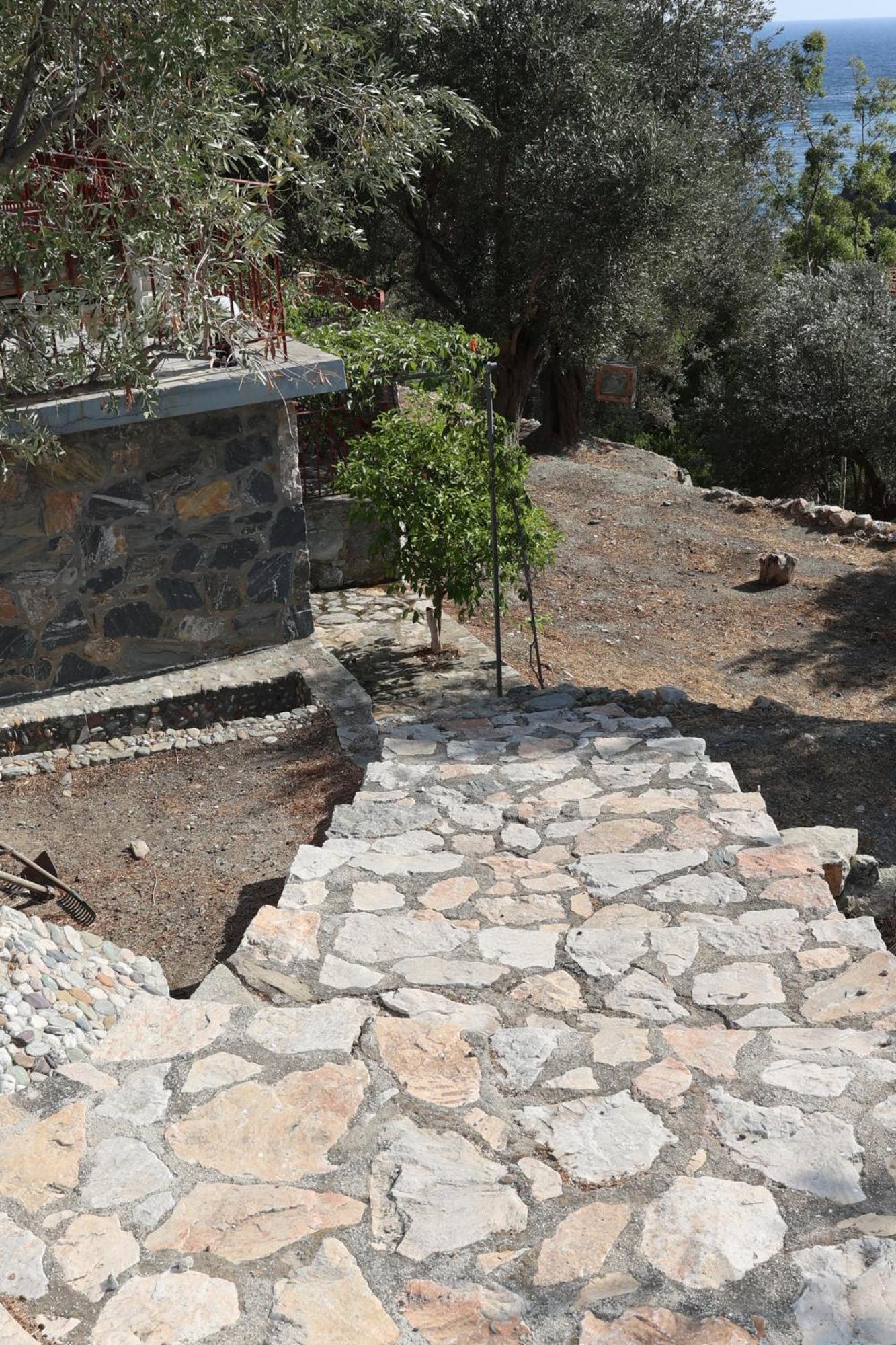 Δωμάτια Κόκκινος Πύργος Plomari Exterior photo